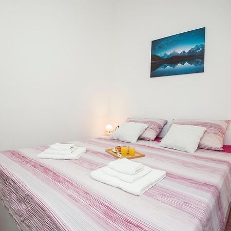 Studio Apartman Amalie 帕津 外观 照片